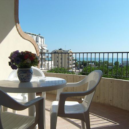 Residence Torre Del Mar Alba Adriatica Dış mekan fotoğraf