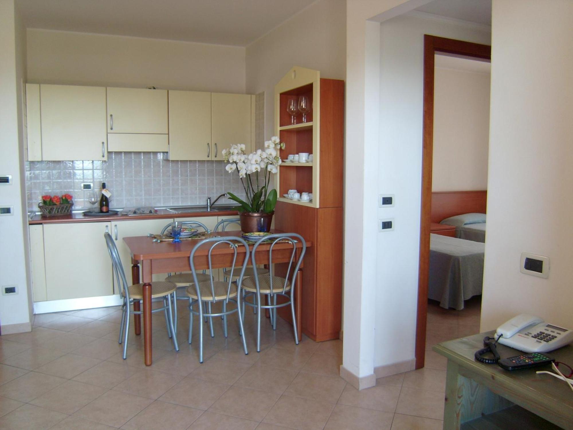Residence Torre Del Mar Alba Adriatica Oda fotoğraf